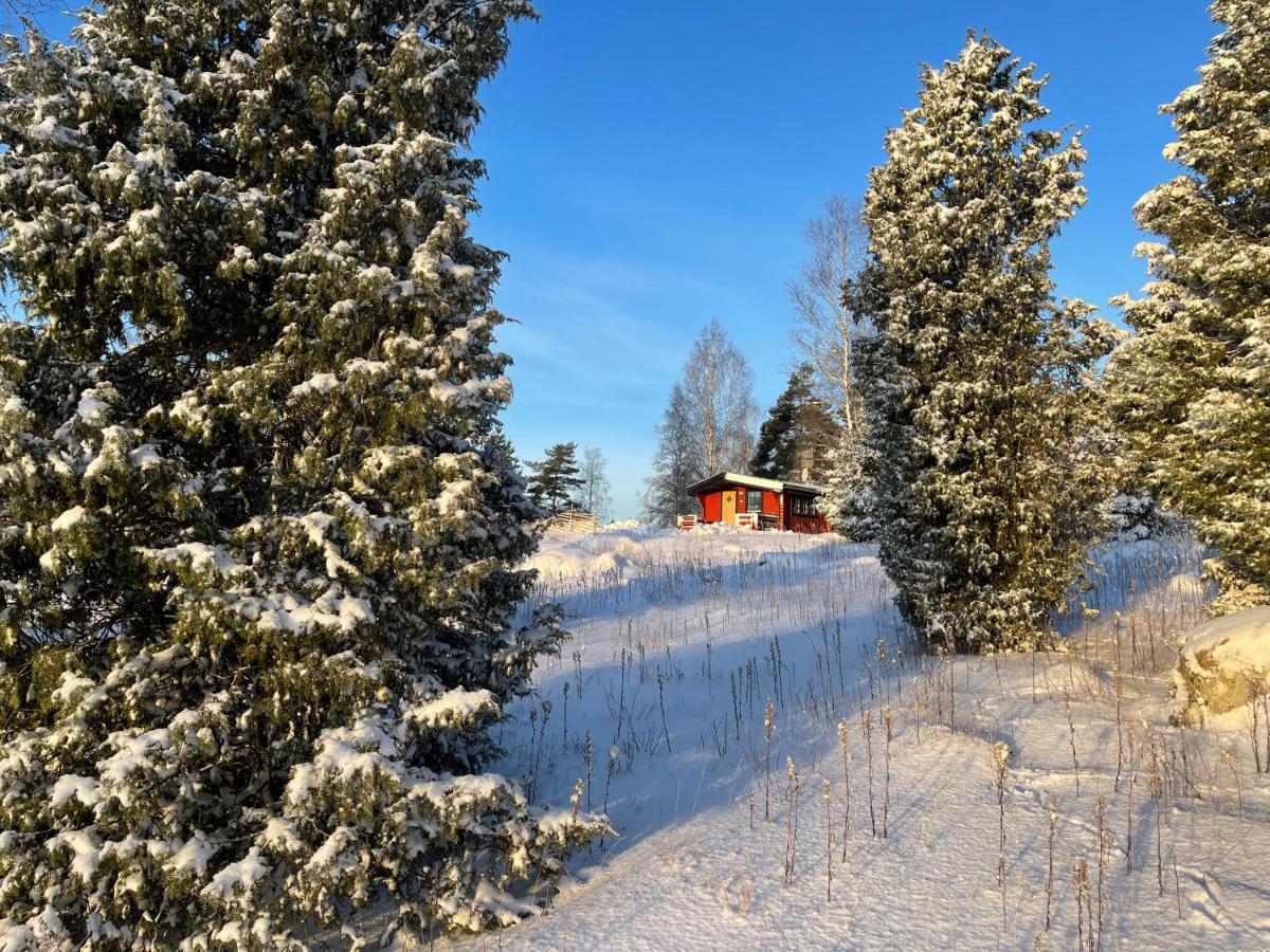 Villa Kvarnsjoens Naturcamping Stuga 3 à Sjotofta Extérieur photo