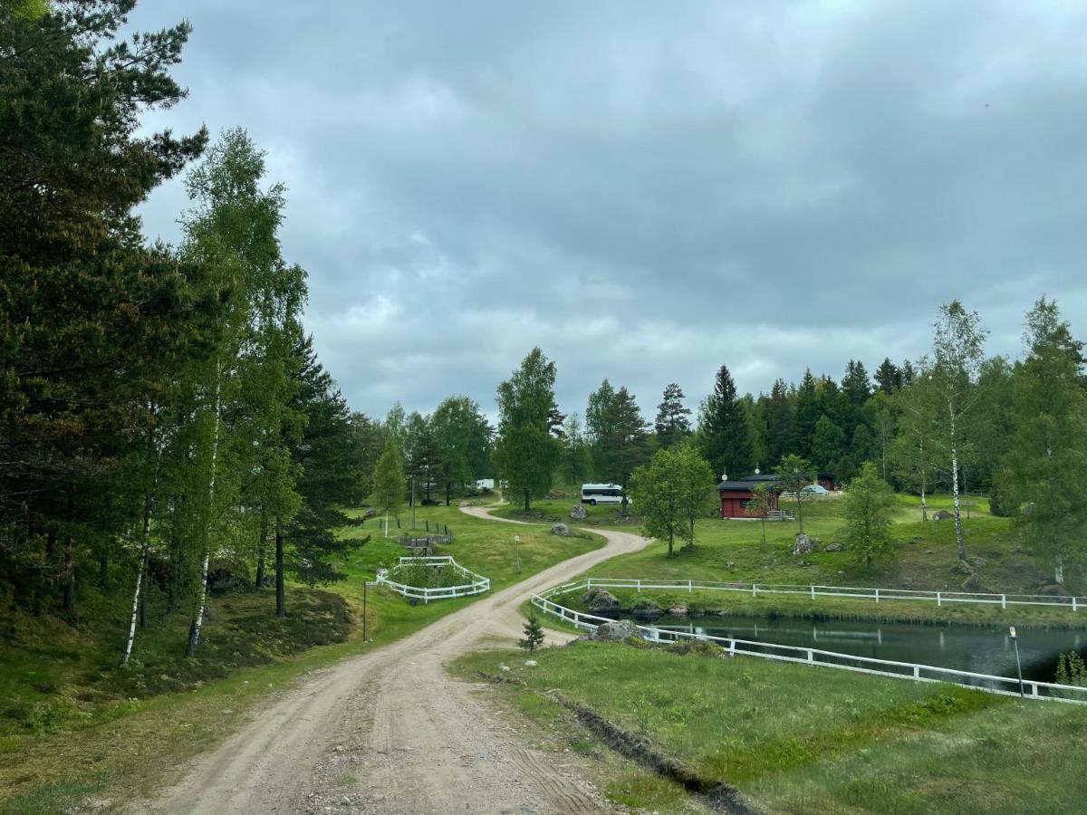 Villa Kvarnsjoens Naturcamping Stuga 3 à Sjotofta Extérieur photo